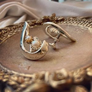 Funky Vintage Silver & Pearl Screw Clip-Ons